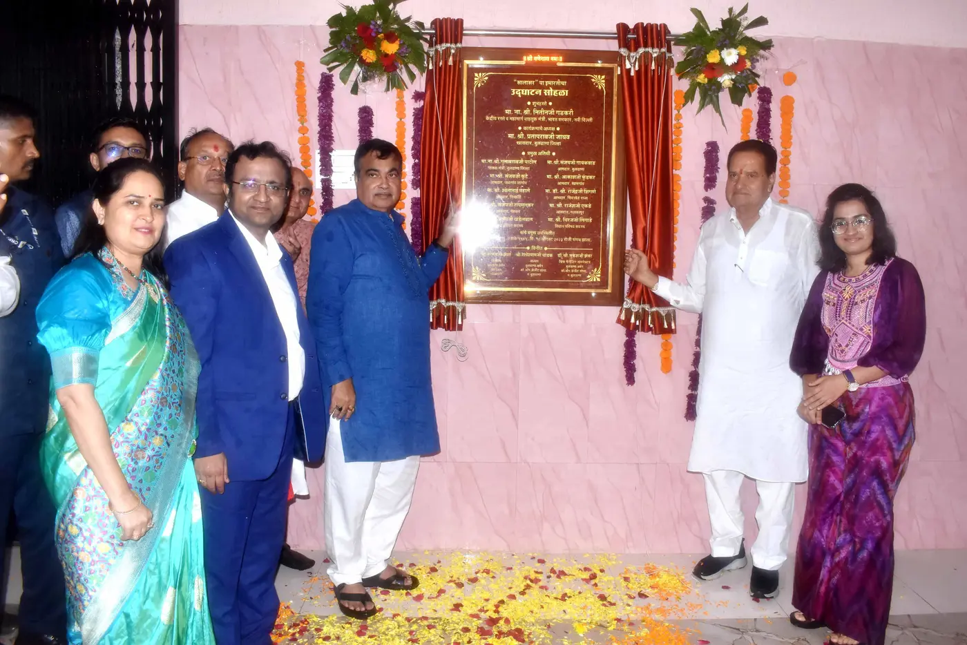 Sahakar Vidya Mandir - Minister Nitinji Gadkari